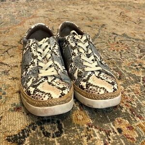 Crown Vintage Sneakers